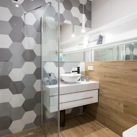 Old Town, Kazimierz, Large Luxurious, 2 Bedroom 2 Bathroom, Airco * 크라쿠프